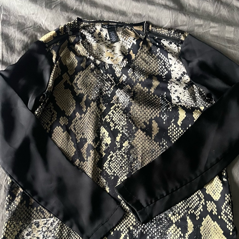 Kenneth Cole Animal Print long sleeve Shirt